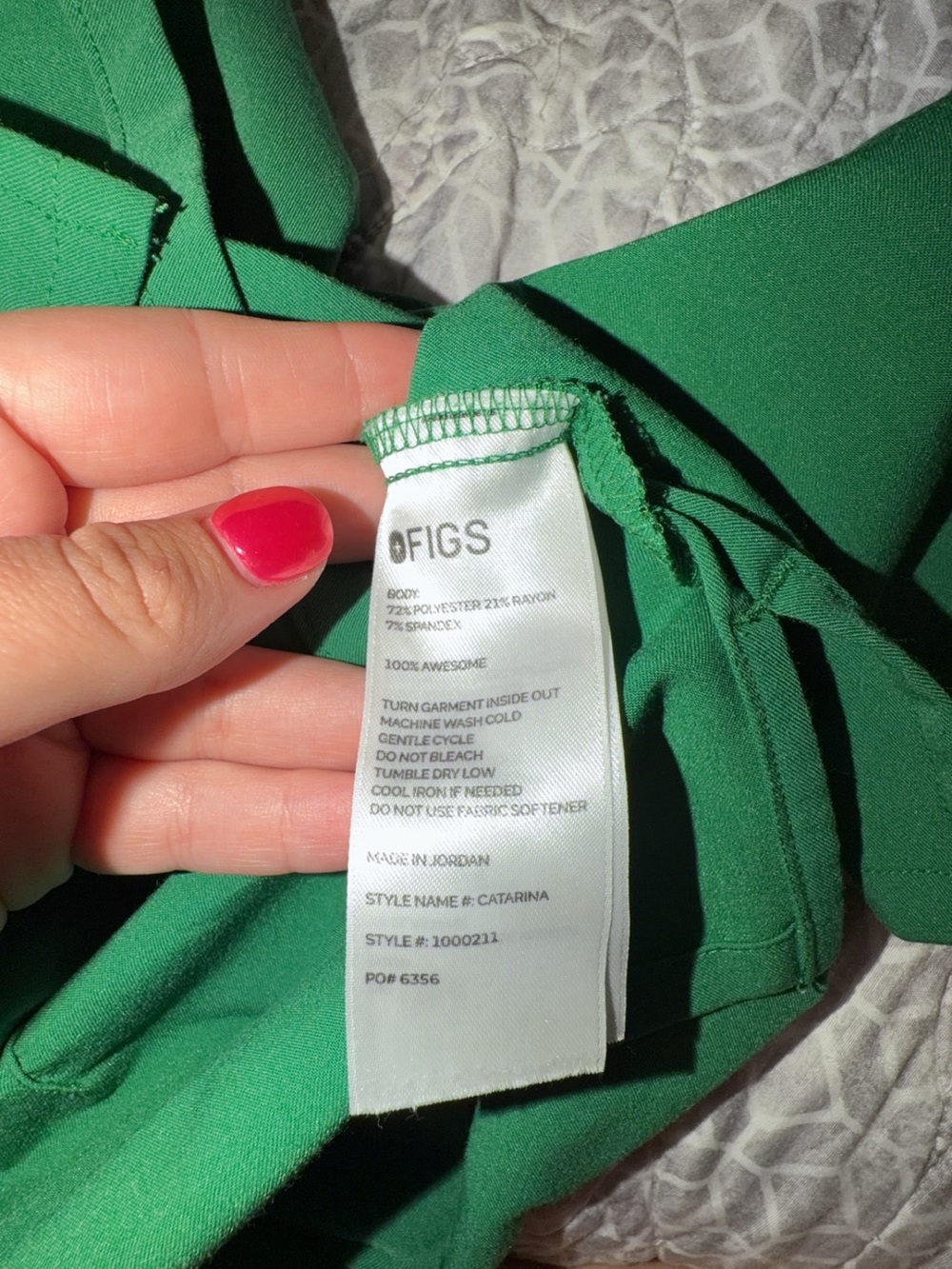 Figs Women's Scrub Top and Pants Set in Green - Picture 5 of 5